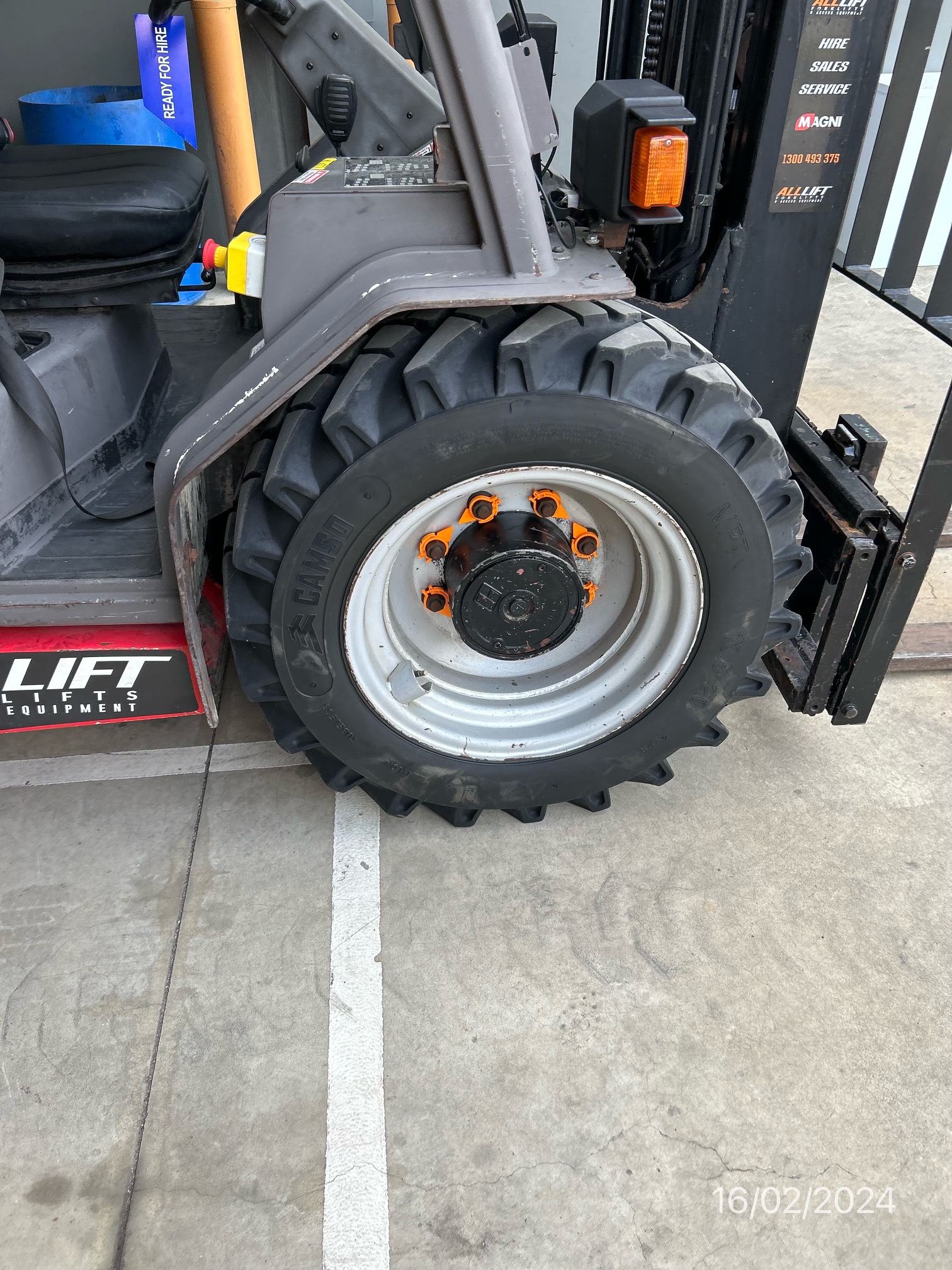 Manitou Buggy - MH25-4 - For Sale image 9