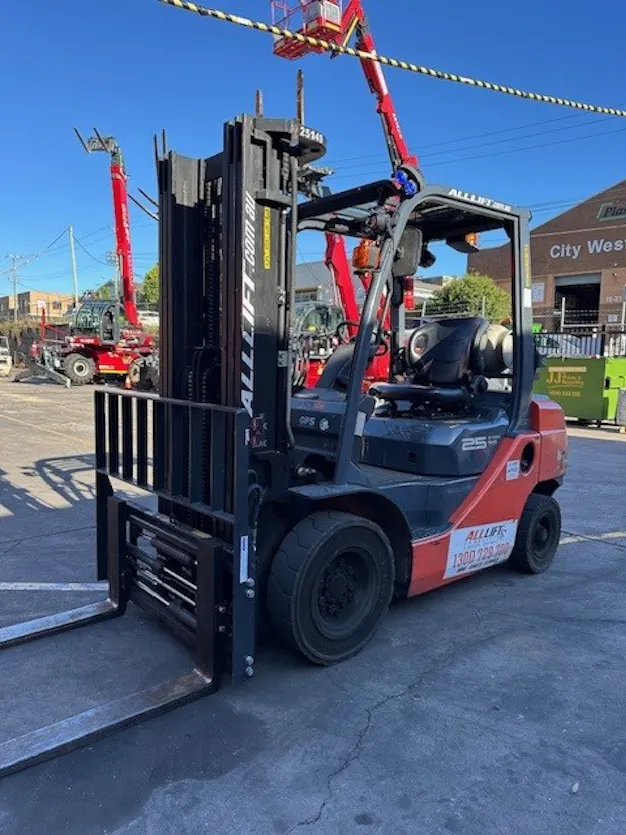 Used Toyota 8FG25 – 2.5T LPG Forklift Gallery Image 9