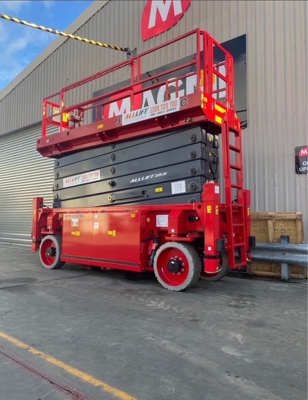 DINGLI / MAGNI 22m electric scissorlifts - For Sale image 3