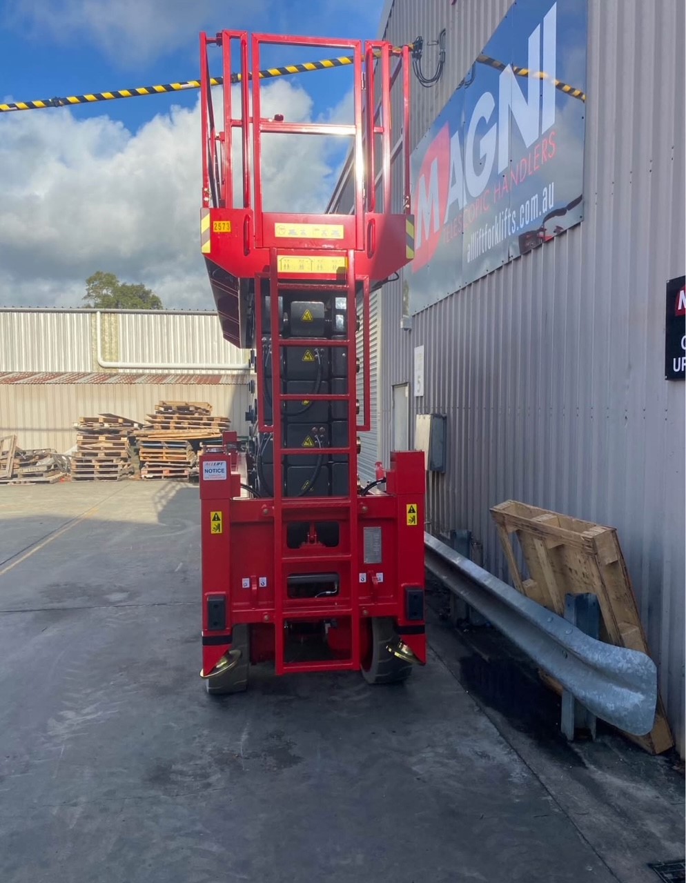 DINGLI / MAGNI 22m electric scissorlifts - For Sale image 4