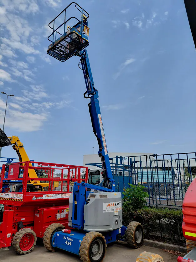 Used Genie 34ft Knuckle Boom Lift – 2019 – Diesel Gallery Image 2