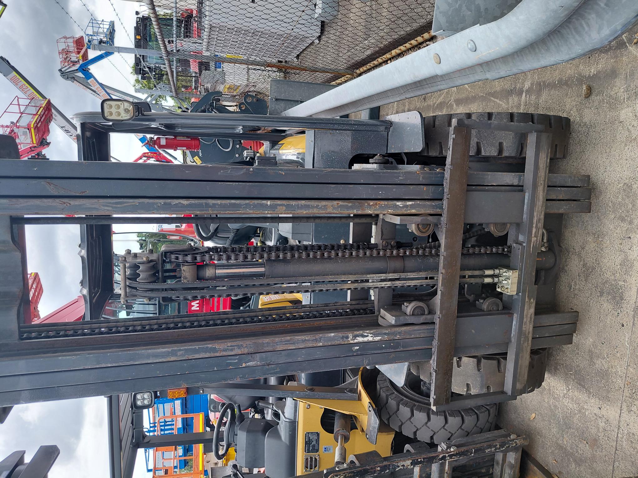 Used Liugong CLG2025G Forklift - For Sale image 3