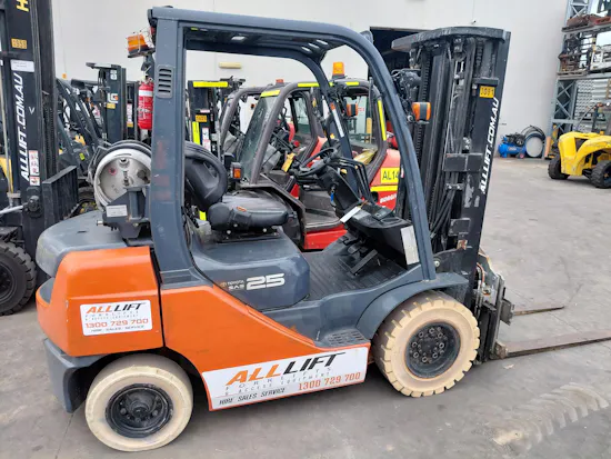 Used Toyota 8FG25 Counterbalance Forklift – Reliable & Efficient