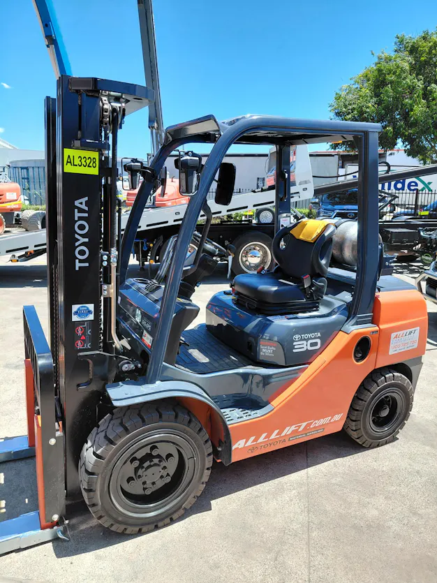 Used Toyota Forklift – 32-8FG30 (2025) – Near New Condition! Gallery Image 1