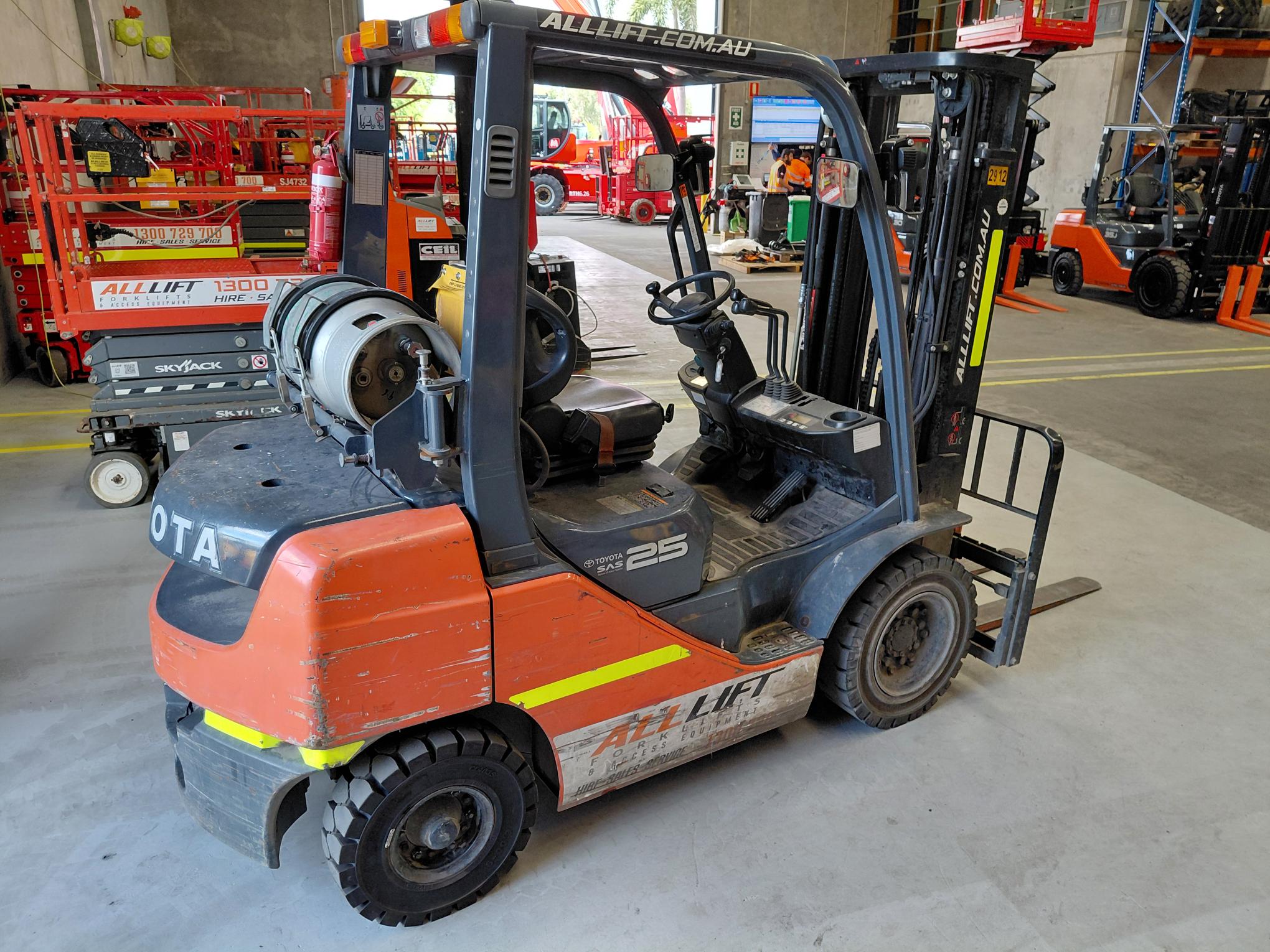 Toyota 2.5t Forklift - For Sale image 3