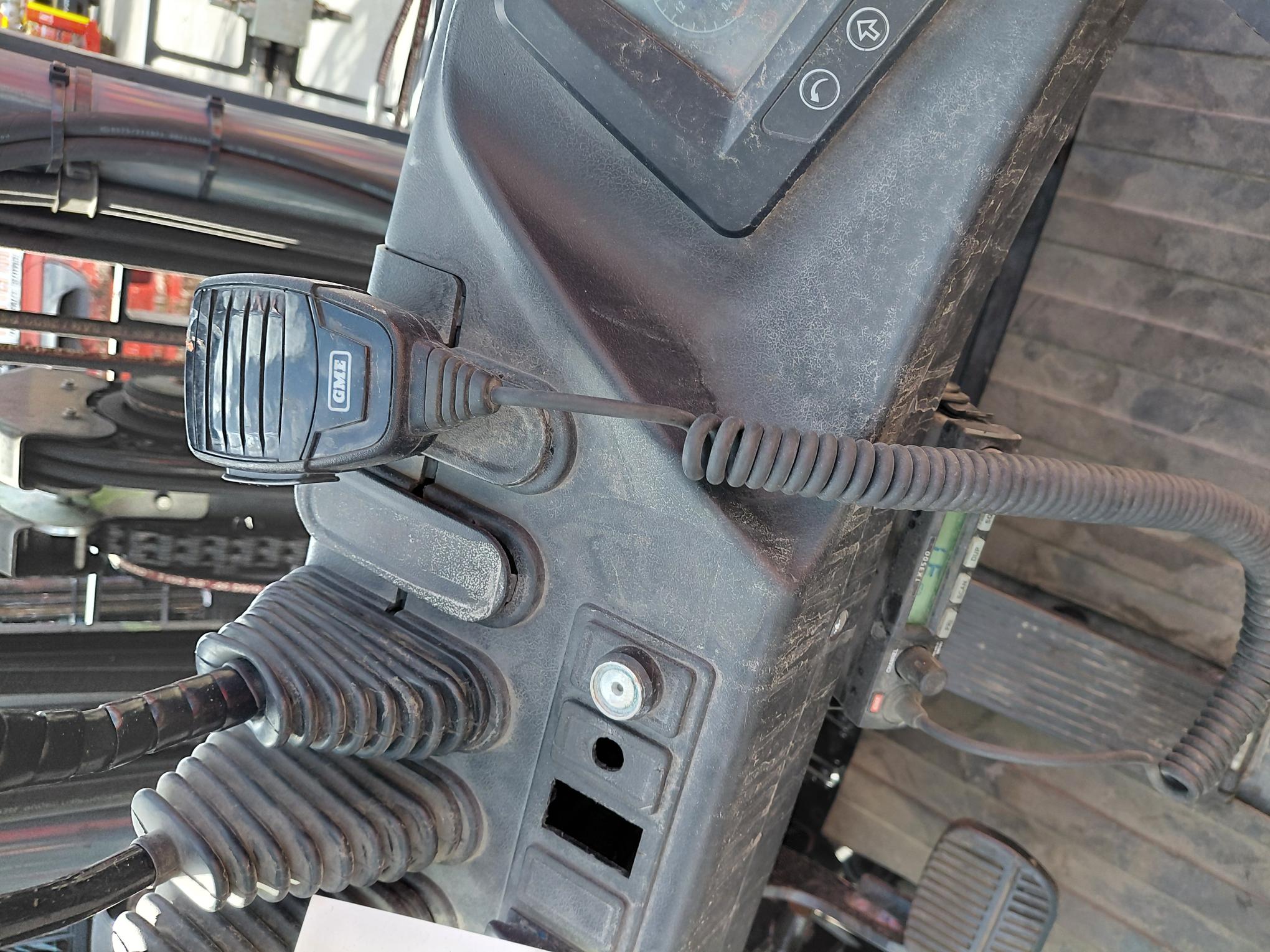 Heli 5t Container Mast Forklift - For Sale image 11