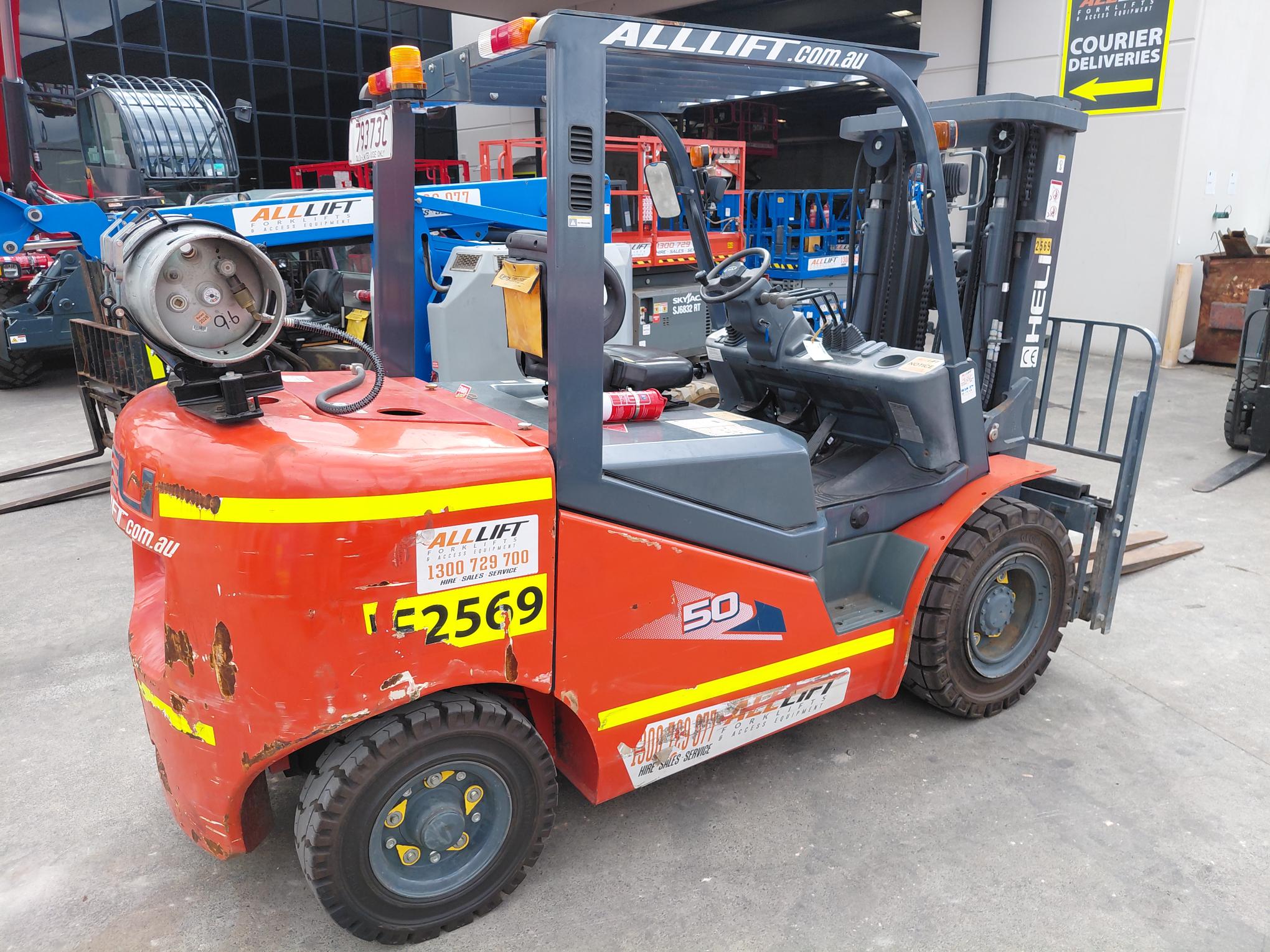 Heli 16t Forklift - For Sale image 8