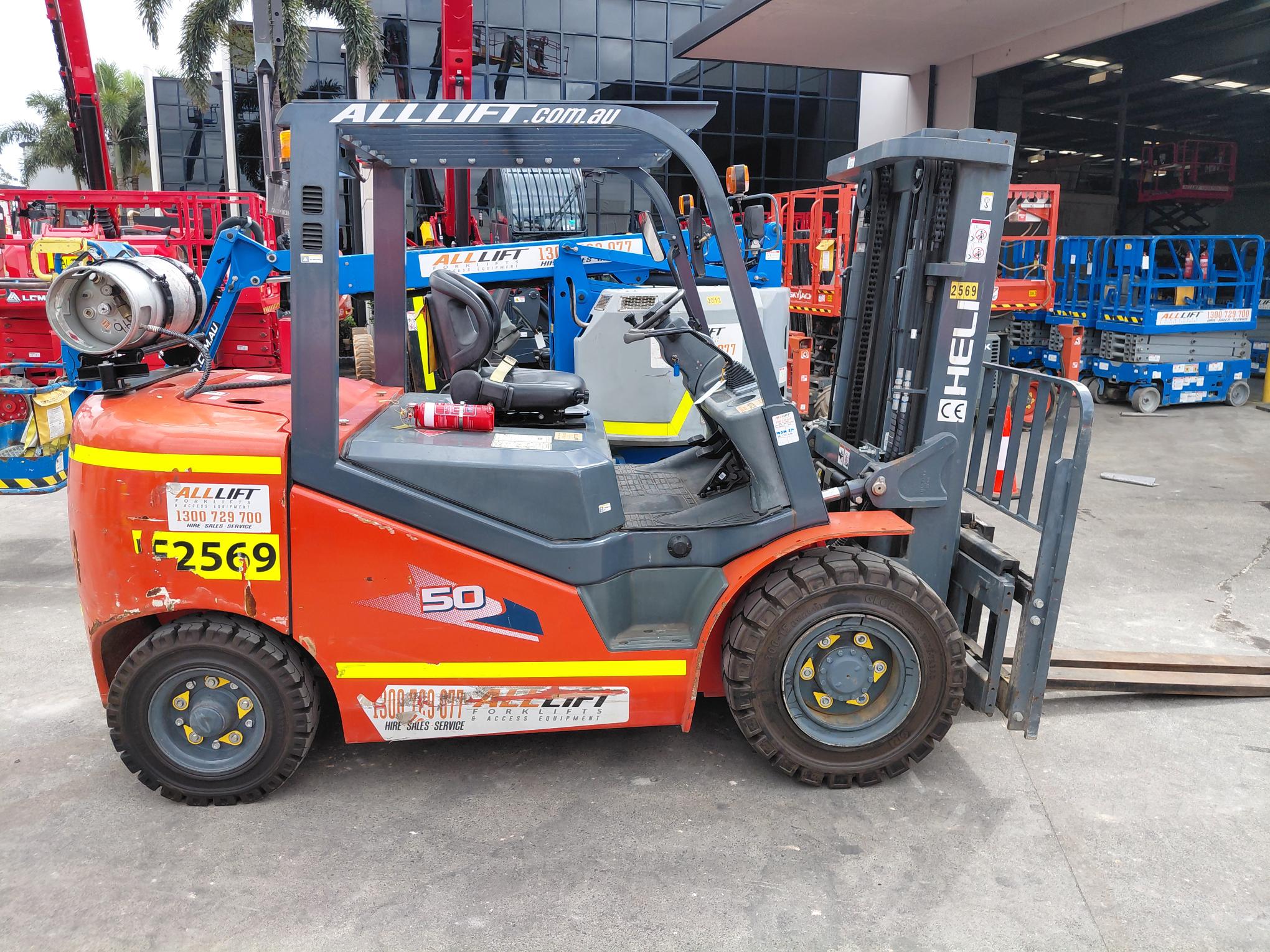Heli 5t LPG Forklift - For Sale image 5