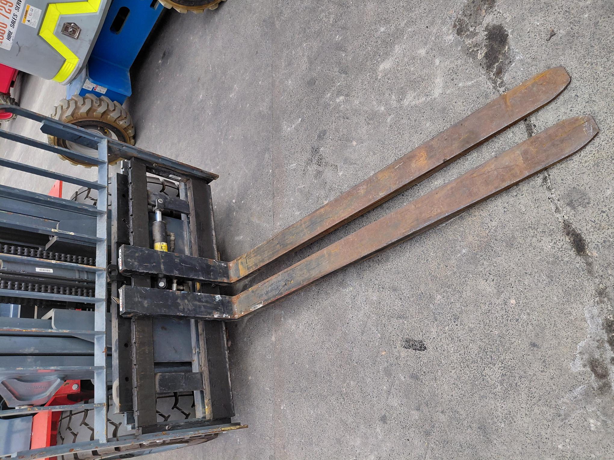Heli 5t LPG Forklift - For Sale image 6