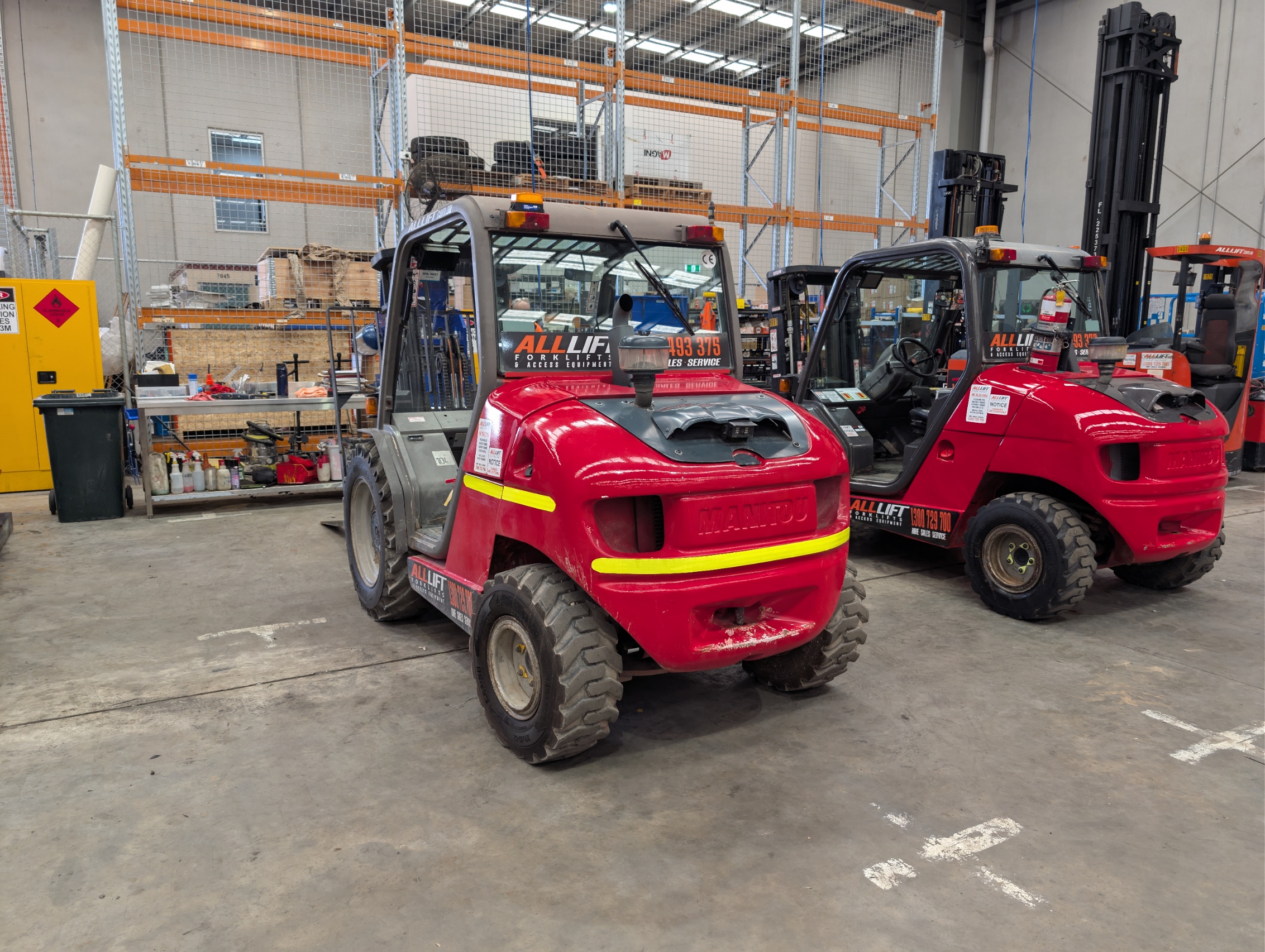 Used Manitou MH25-47 Rough Terrain Forklift –Heavy-Duty - For Sale image 2