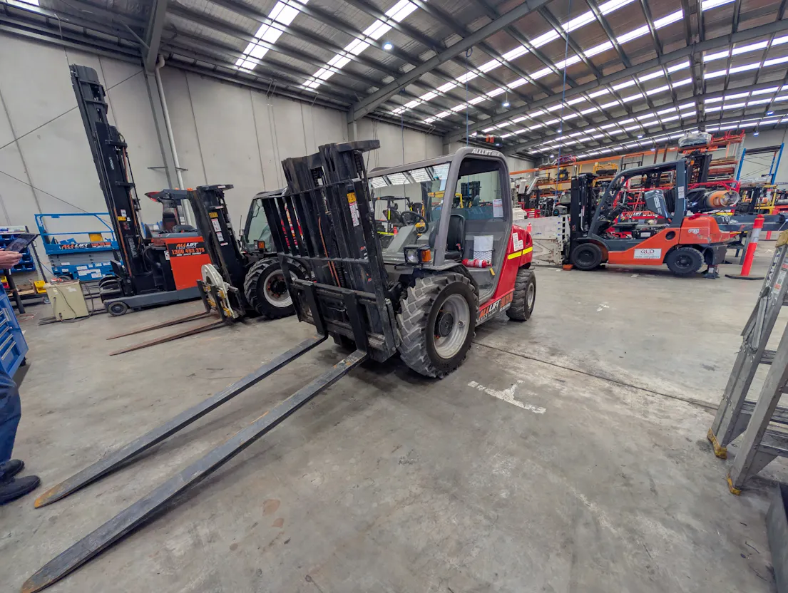 Used Manitou MH25-47 Rough Terrain Forklift –Heavy-Duty Gallery Image 3