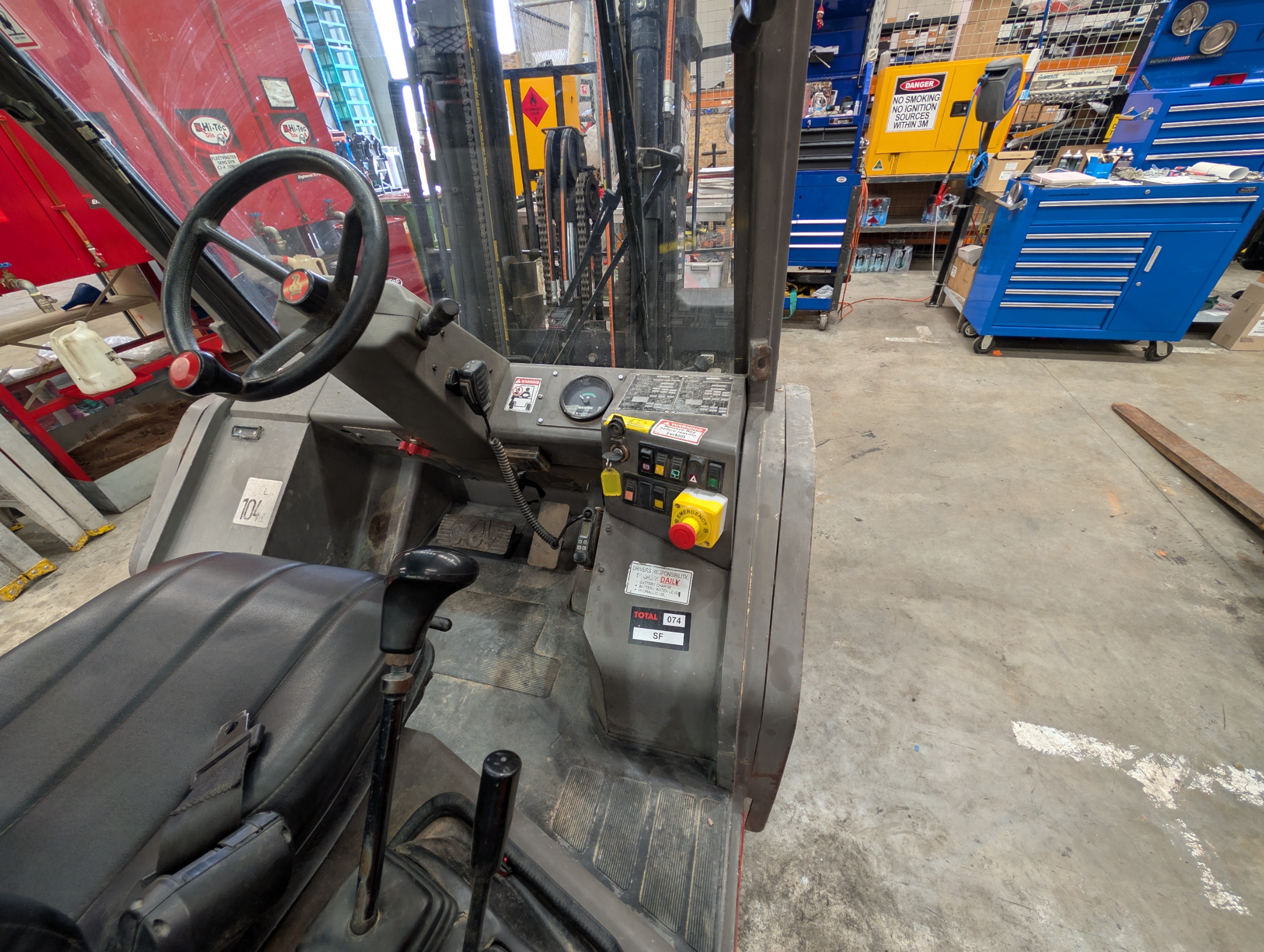 Used Manitou MH25-47 Rough Terrain Forklift –Heavy-Duty - For Sale image 9
