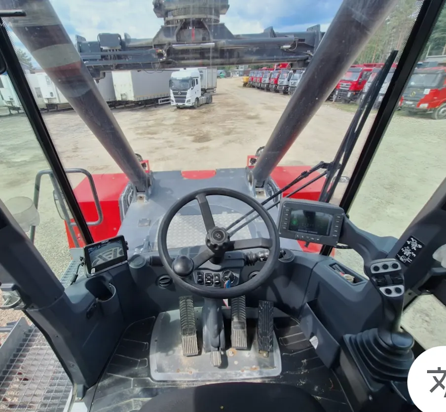 CVS Ferrari RSV-2 reach stacker Gallery Image 4
