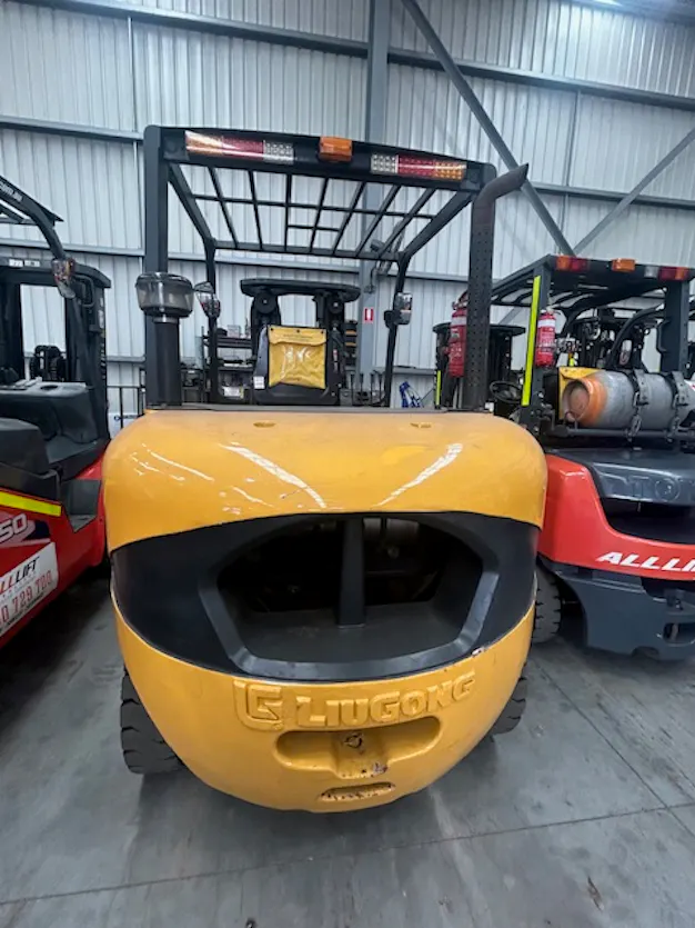 Used Liugong CLG2045 Diesel Forklift – High Capacity & Reliable Gallery Image 2