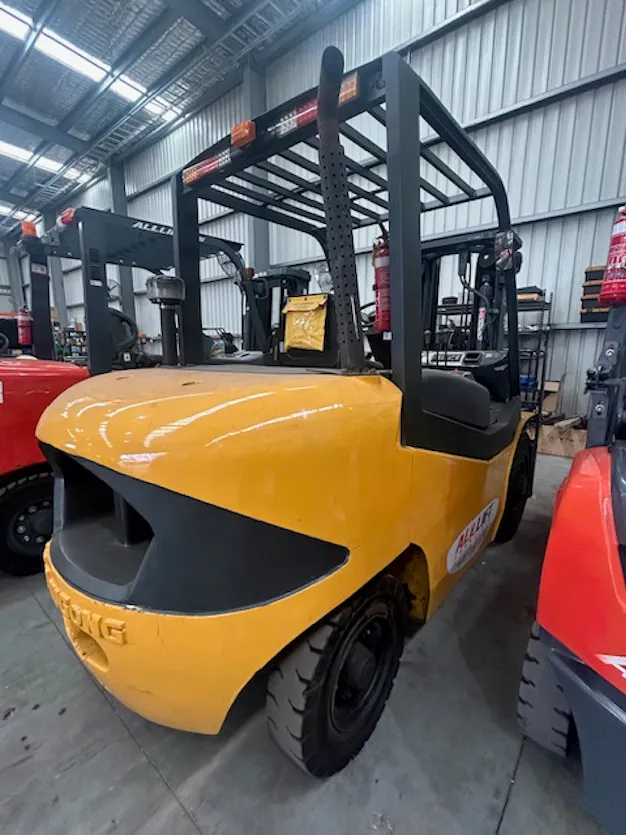 Used Liugong CLG2045 Diesel Forklift – High Capacity & Reliable Gallery Image 3