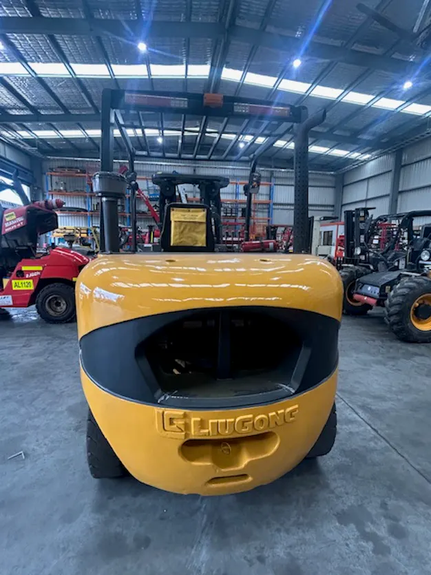 Used Liugong CLG2045 Diesel Forklift – Heavy-Duty Performance Gallery Image 2