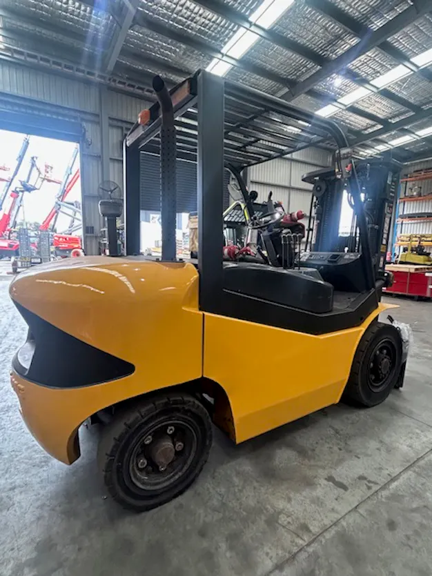 Used Liugong CLG2045 Diesel Forklift – Heavy-Duty Performance Gallery Image 4